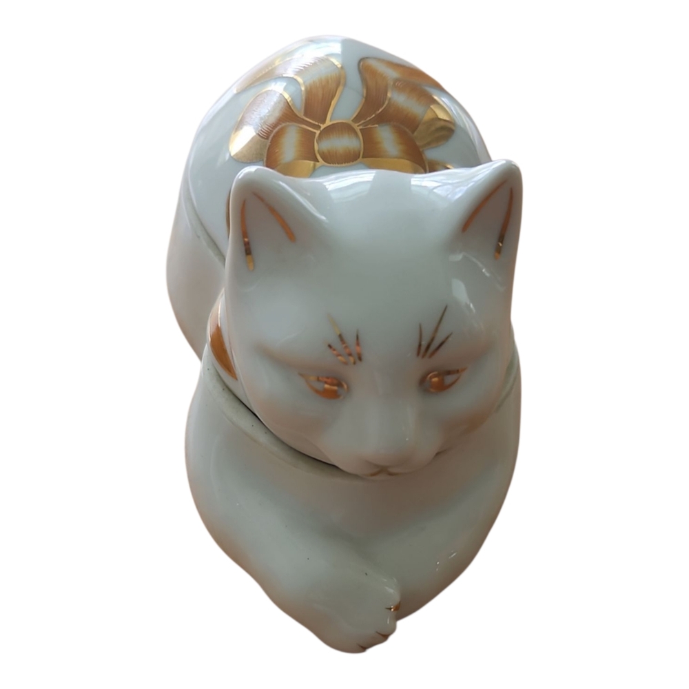 Elizabeth Arden White and Gold Cat Sculpture